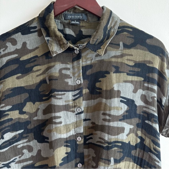 SANCTUARY Camo-Print Tie-Front Short Sleeve Tee - Picture 4 of 9